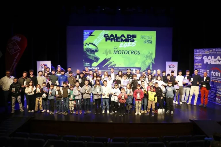 LA GALA FCM LLENA EL TEATRO MUNICIPAL DE ROSES Y CELEBRA UNA TEMPORADA DE ÉXITOS – FCM
