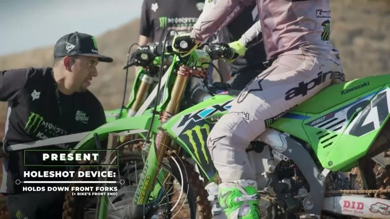 Kawasaki la ciencia del SuperMotocross – Evolución de las salidas