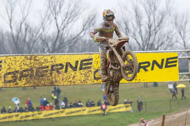 Tim Gajser (MX1) y Andrea Adamo (MX2) ganan la primera ronda de los internacionales de Italia. En 125 el ganador fue Mantovani.