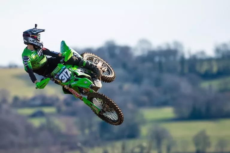 Tour 24Mx: ¡Valin y Renaux ya en la parte superior!