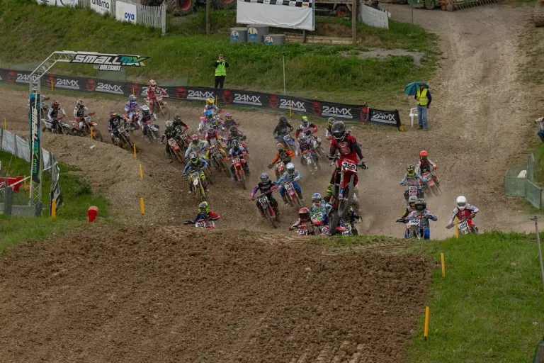 24mx Tour: ¡Mennillo domina las esperanzas en Castelnau!