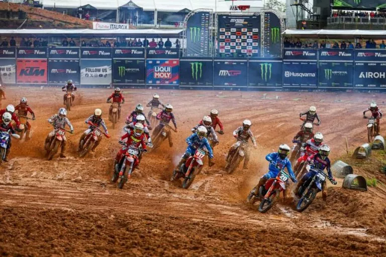 Campeonato europeo EMX125 y EMX250: Reisulis y Faure dominan en la embarrada Agueda