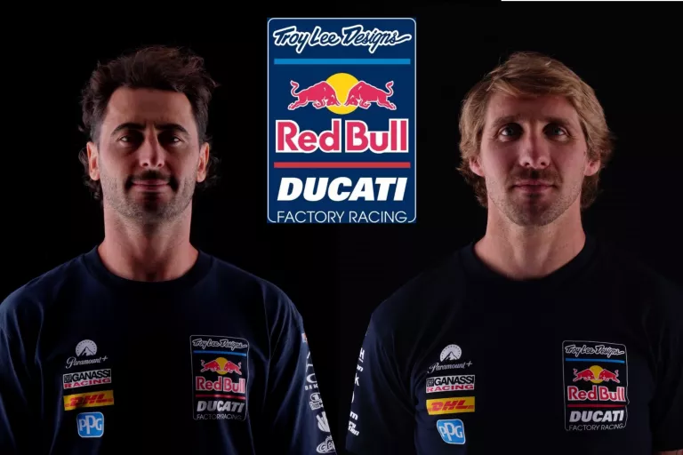 Ferrandis y Barcia formalizan su contrato con TLD Ducati